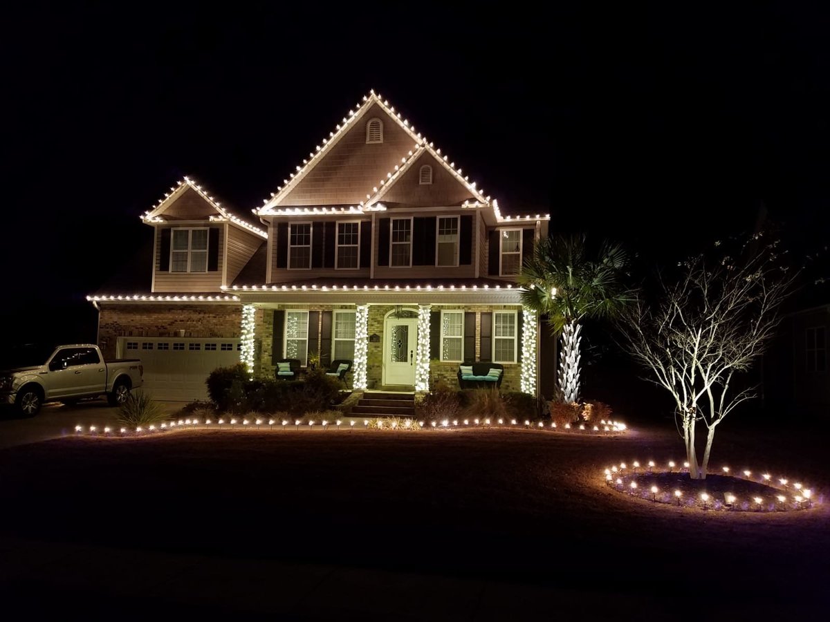 Christmas Lighting Professionals Let There Be Light