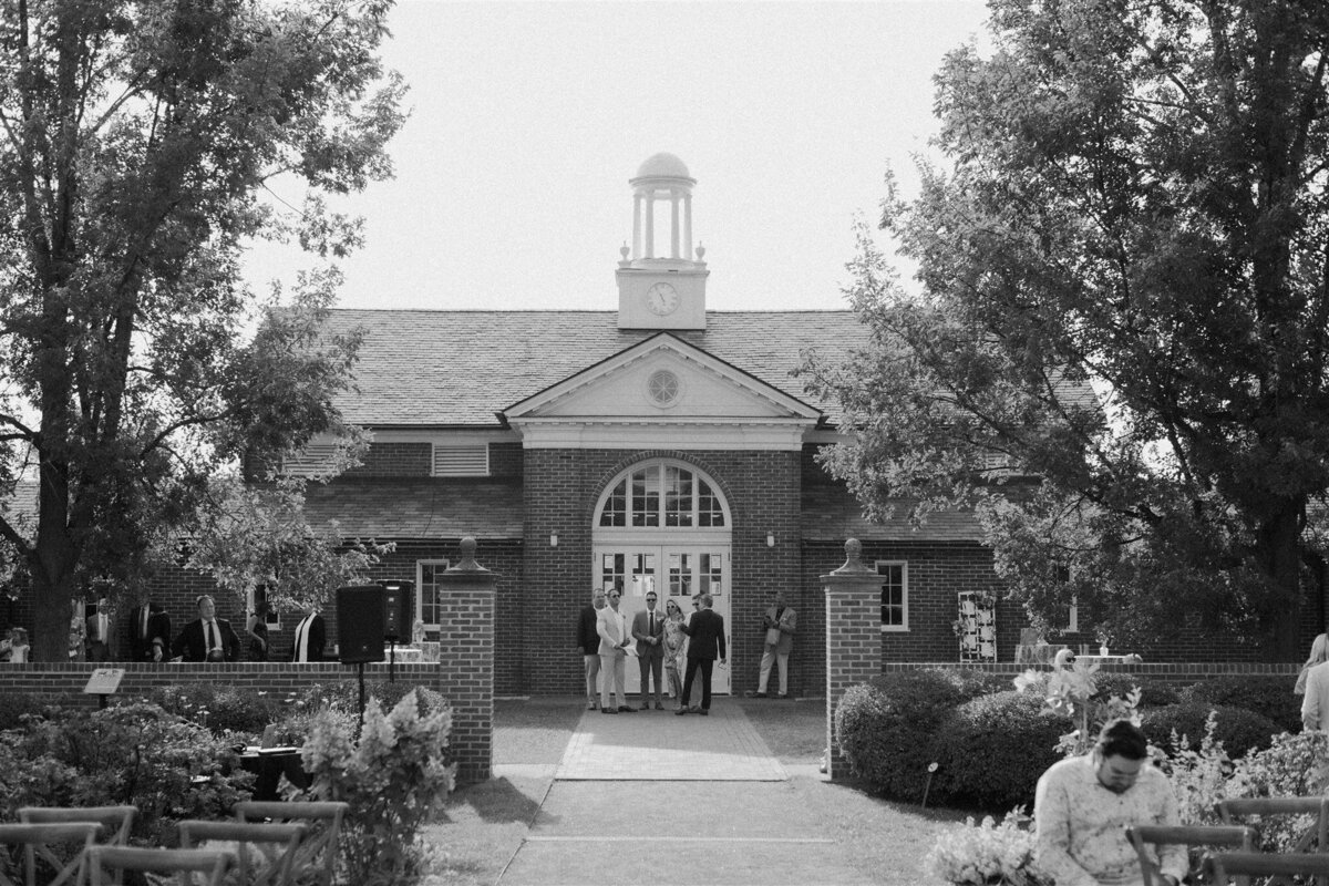 Wedding-guests-arrive-ceremony-at-elawa-farm