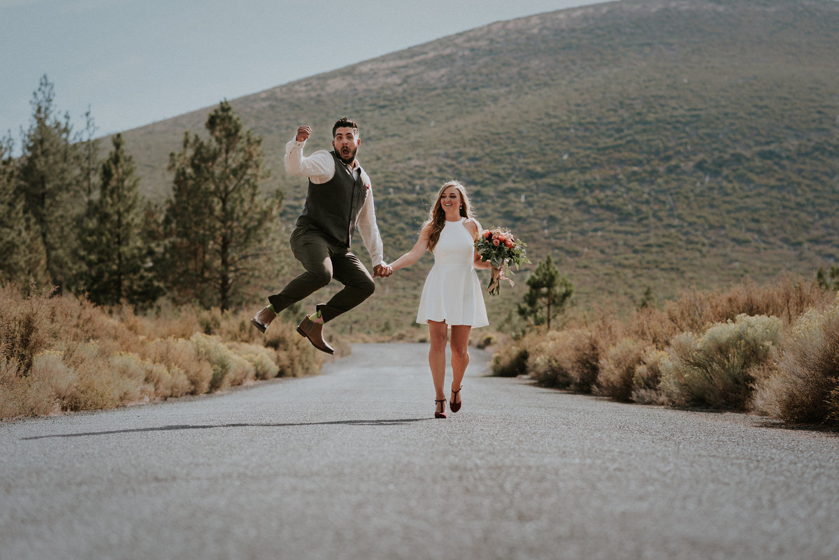 meredith_sands_photography_bend_destination_portrait_photographer_wedding_elopement_couple_photo_shoot-1