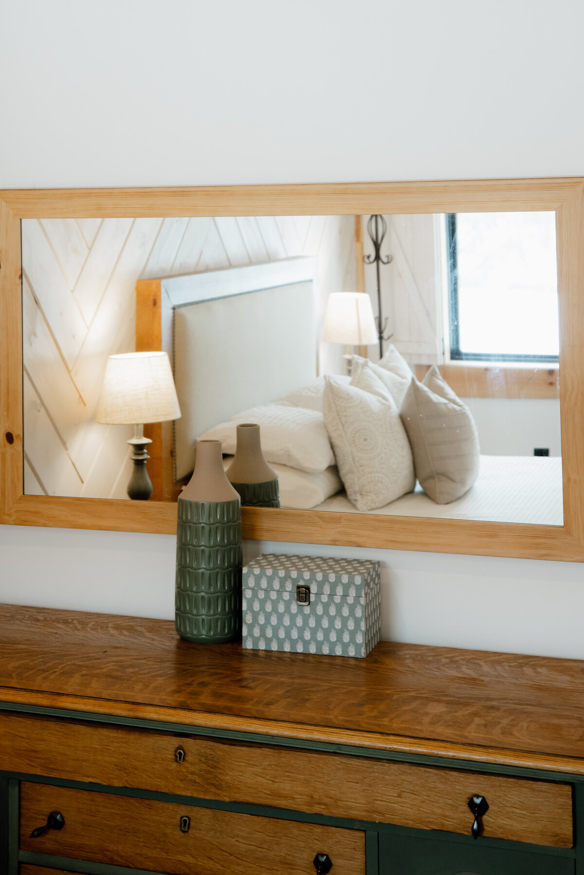 Bear-Ridge-Destination-barndo-suites-rosie-photo-video-45