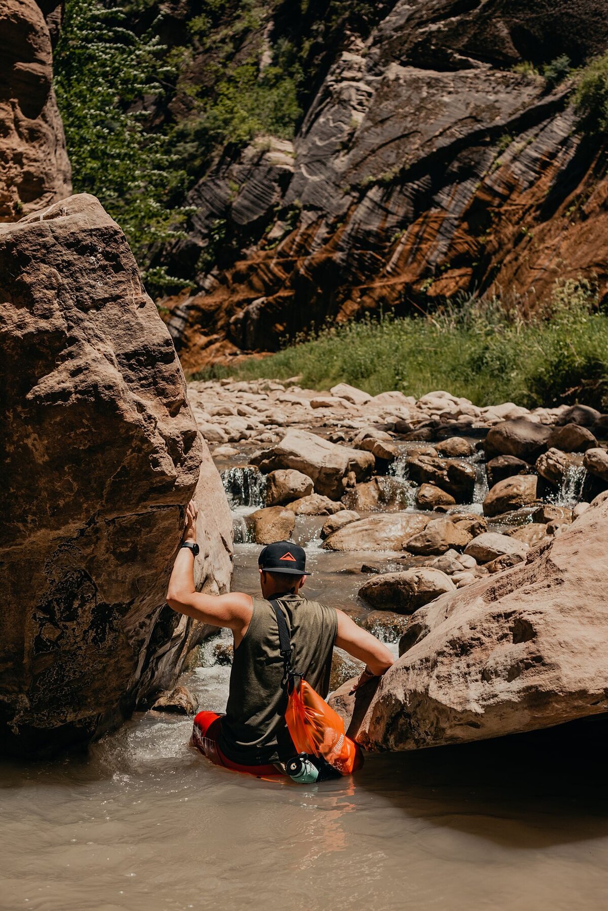 Brit-Rader-Photography-Adventure-Hiking-Honeymoon-West-USA-Utah-Zion-5900