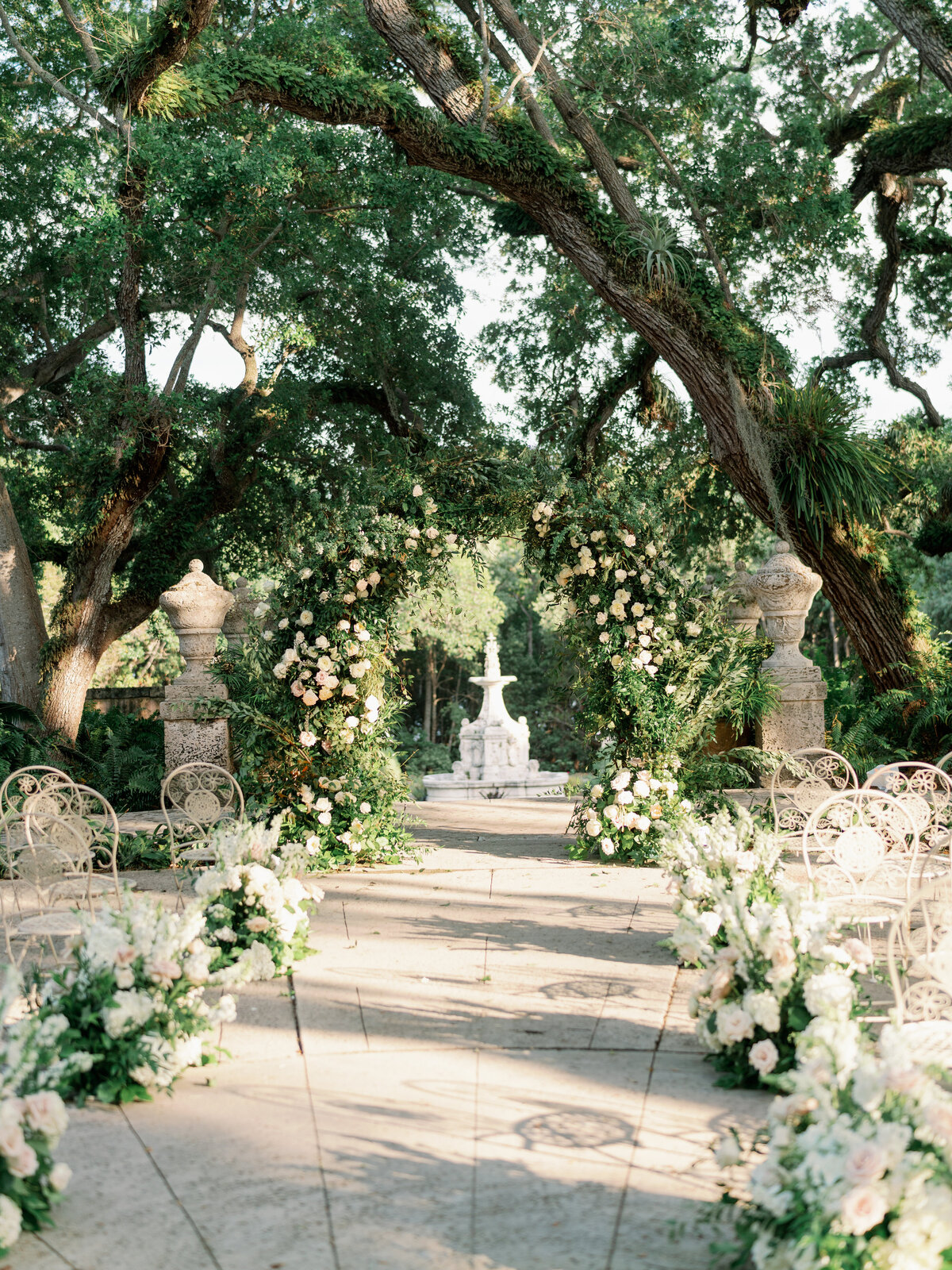 Liz Andolina Photography Destination Wedding Photographer in Italy, New York, Across the East Coast Editorial, heritage-quality images for stylish couples Kendall & Austen Gray-Liz Andolina Photography-16