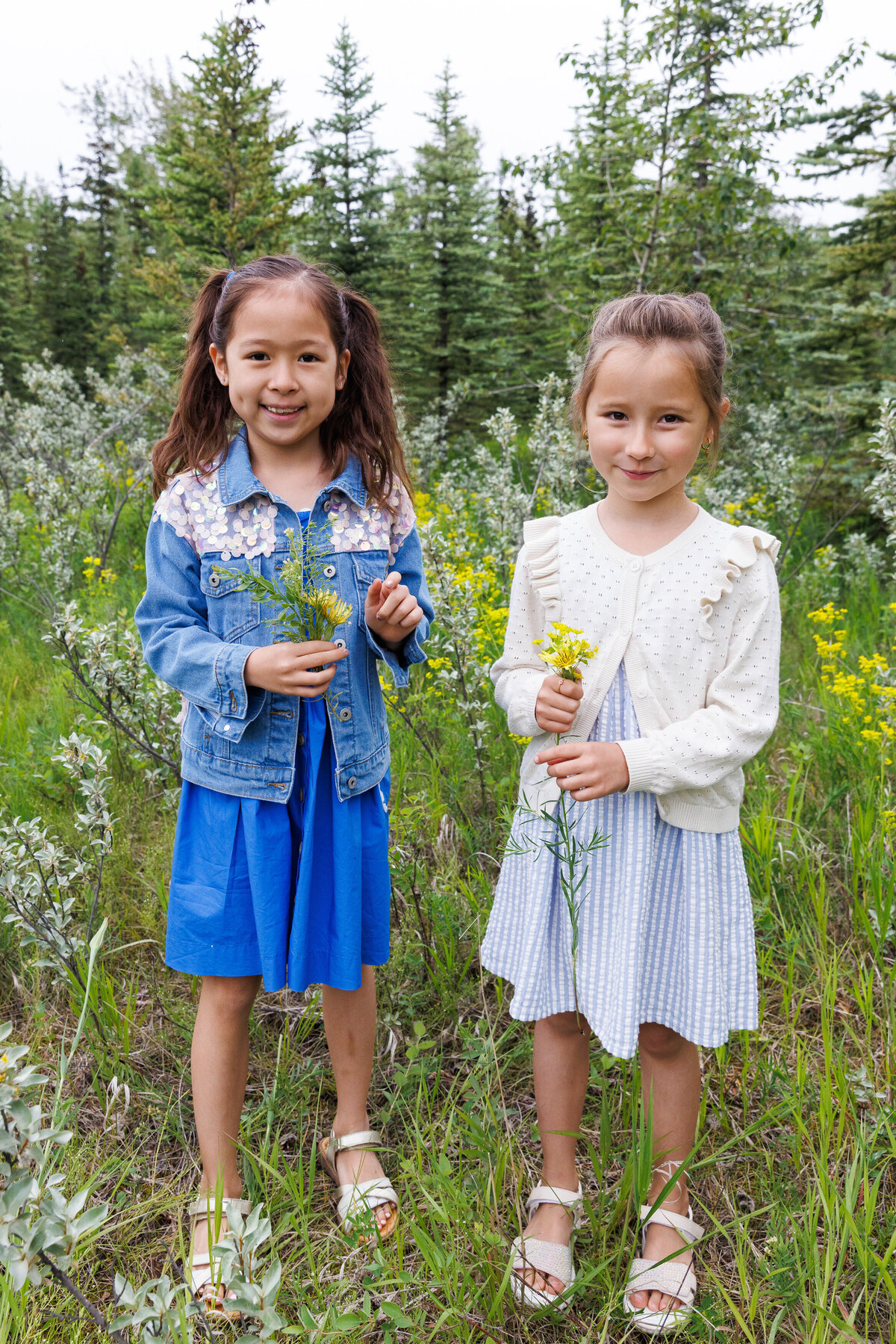 Calgary-outdoor-family-photos-Kate-Daniel-Photography-34