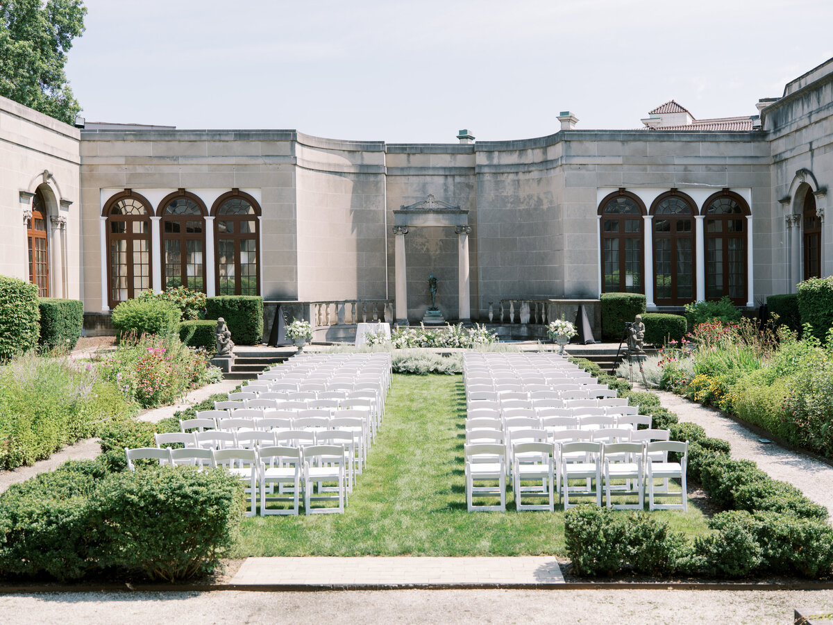 hanna-courtyard-garden-cleveland-wedding-0042