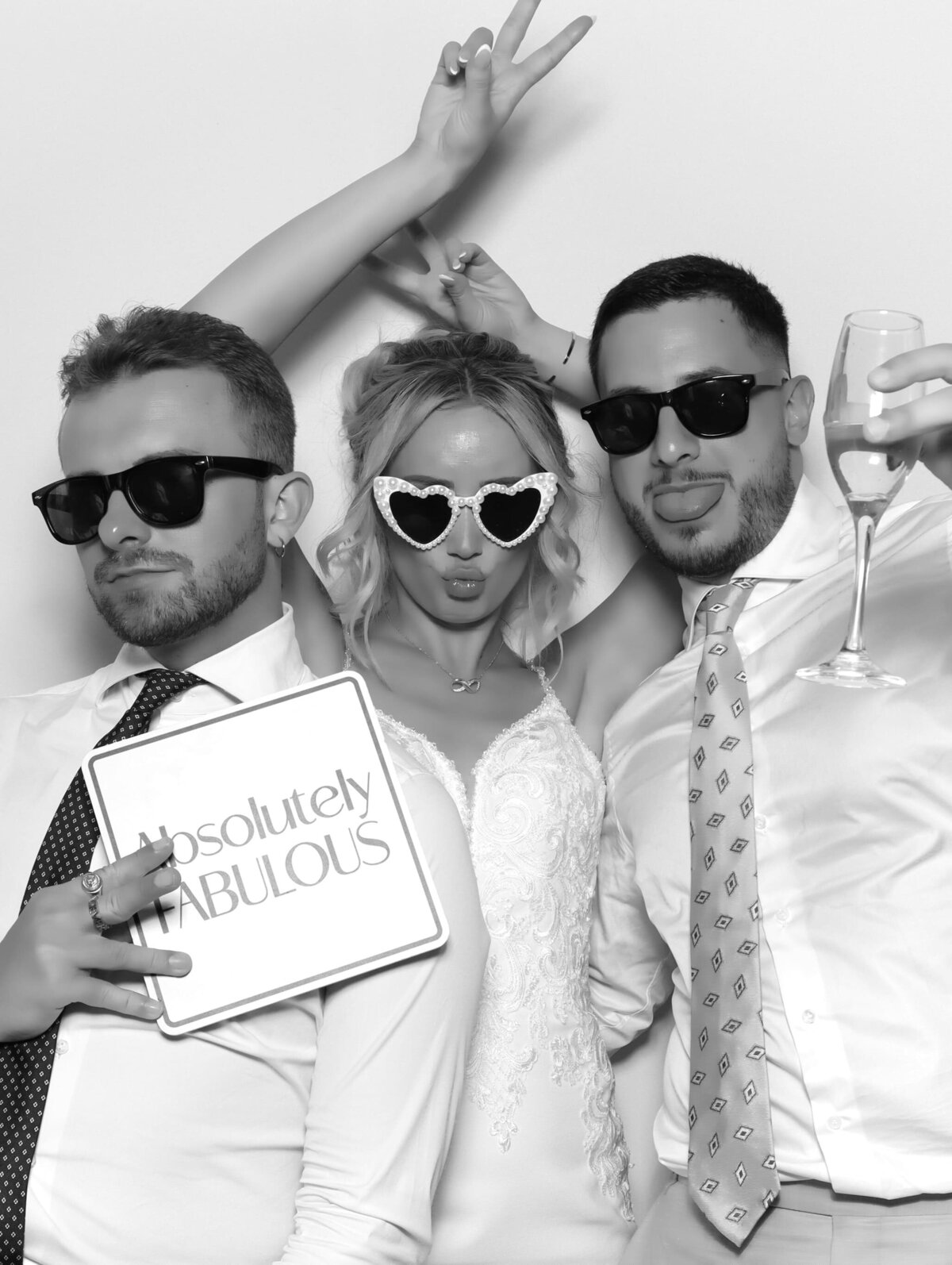 photobooth_london_essex_weddings_13