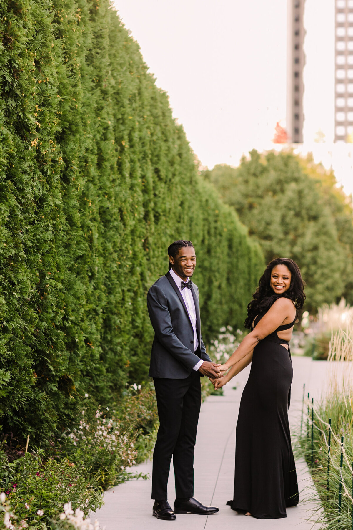 A summery Chicago engagement session
