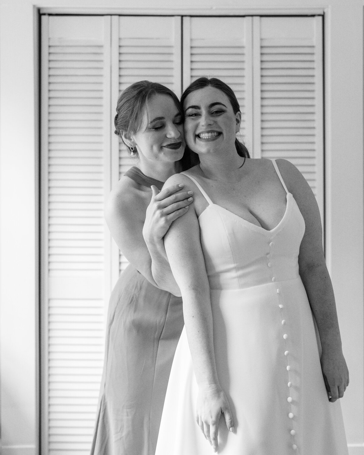 outing lodge fall wedding photography getting ready portraits before wedding (2)