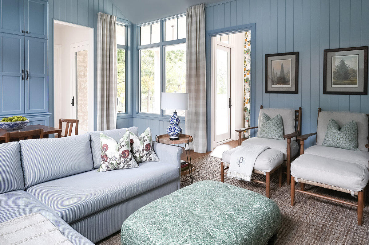 daley-home-austin-interior-design-blue-living-room