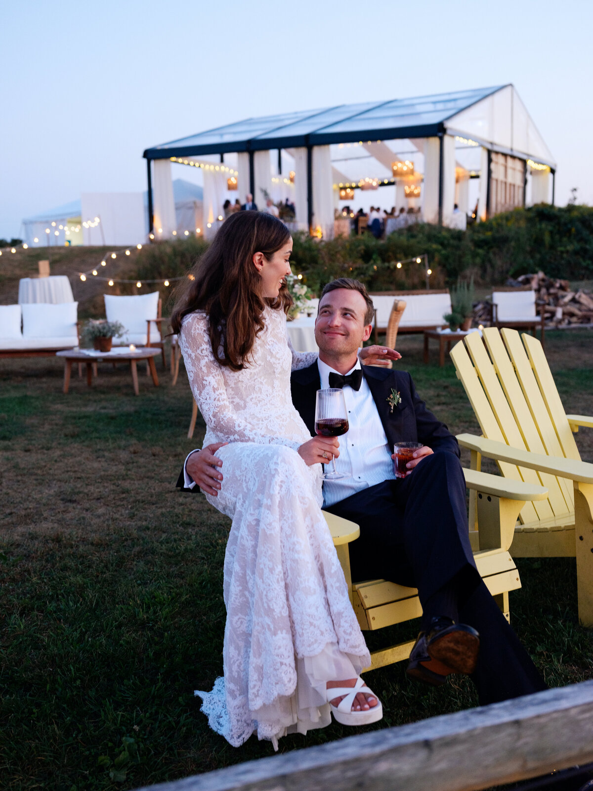 Marthas-vineyard-wedding-planner-kg-events-design-luxury-destination-weddings-private-events-corporate-events-aquinnah-ma-event-designer-outermost-inn-outdoor-tented-wedding-reception-black-frame-tent-95