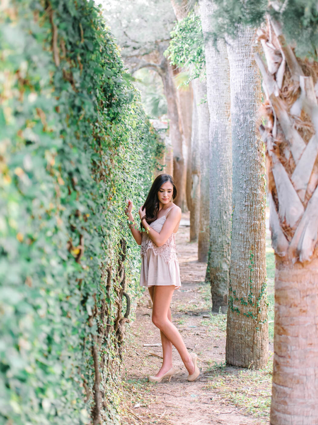 What to Wear to Senior Pictures in 2021-22