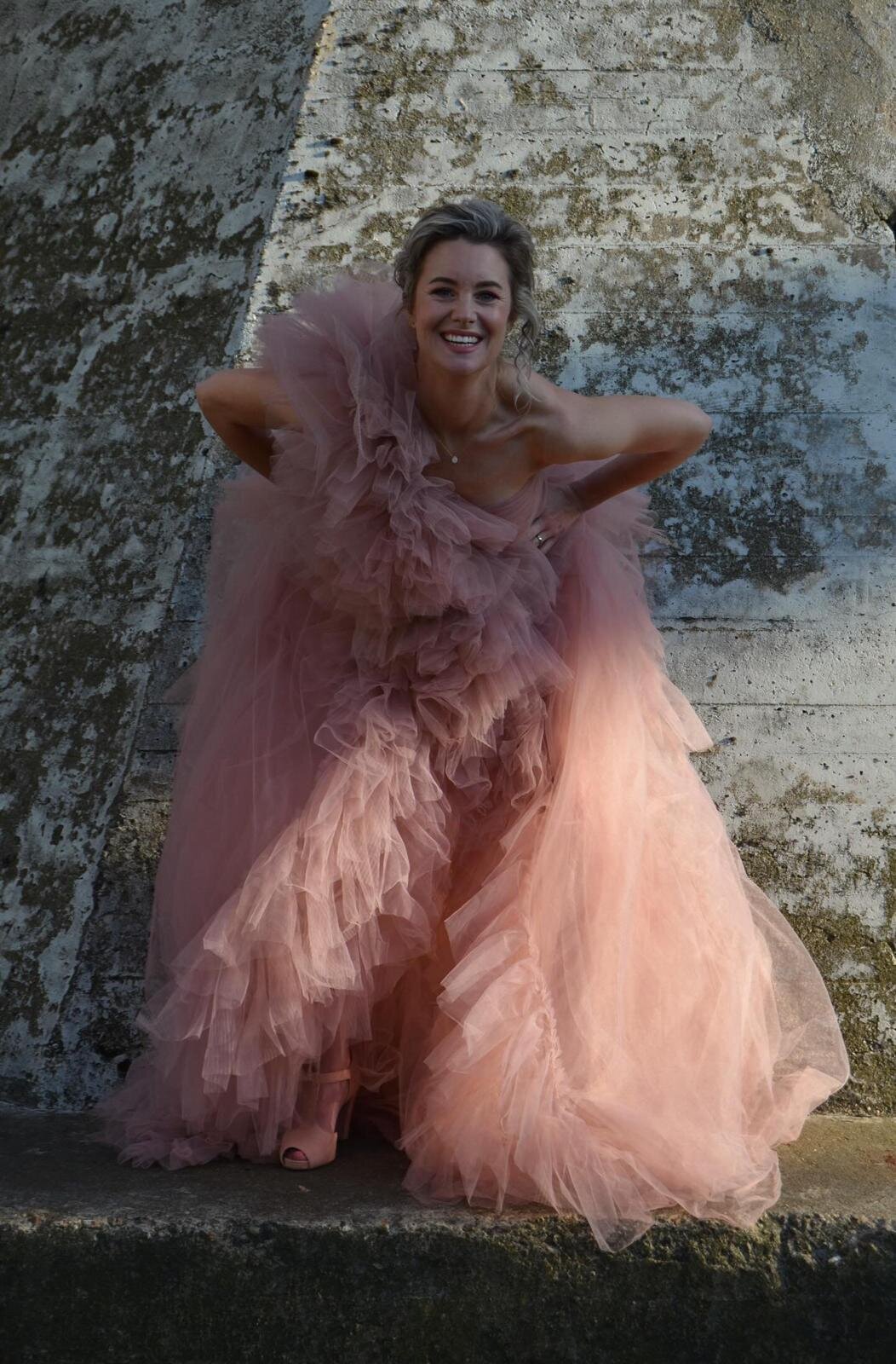 Angela Broos Modellen foto roze jurk 