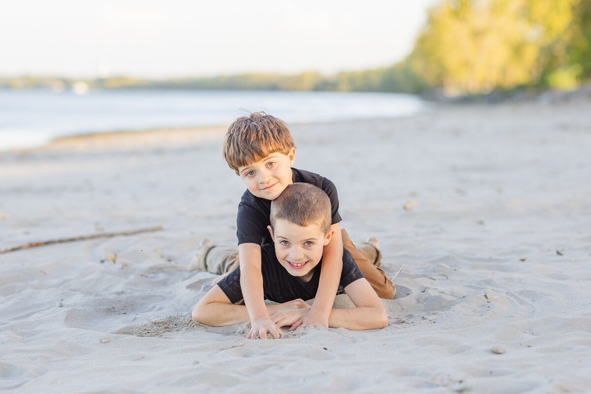 rice-ohio-siblings-beach-photos-3