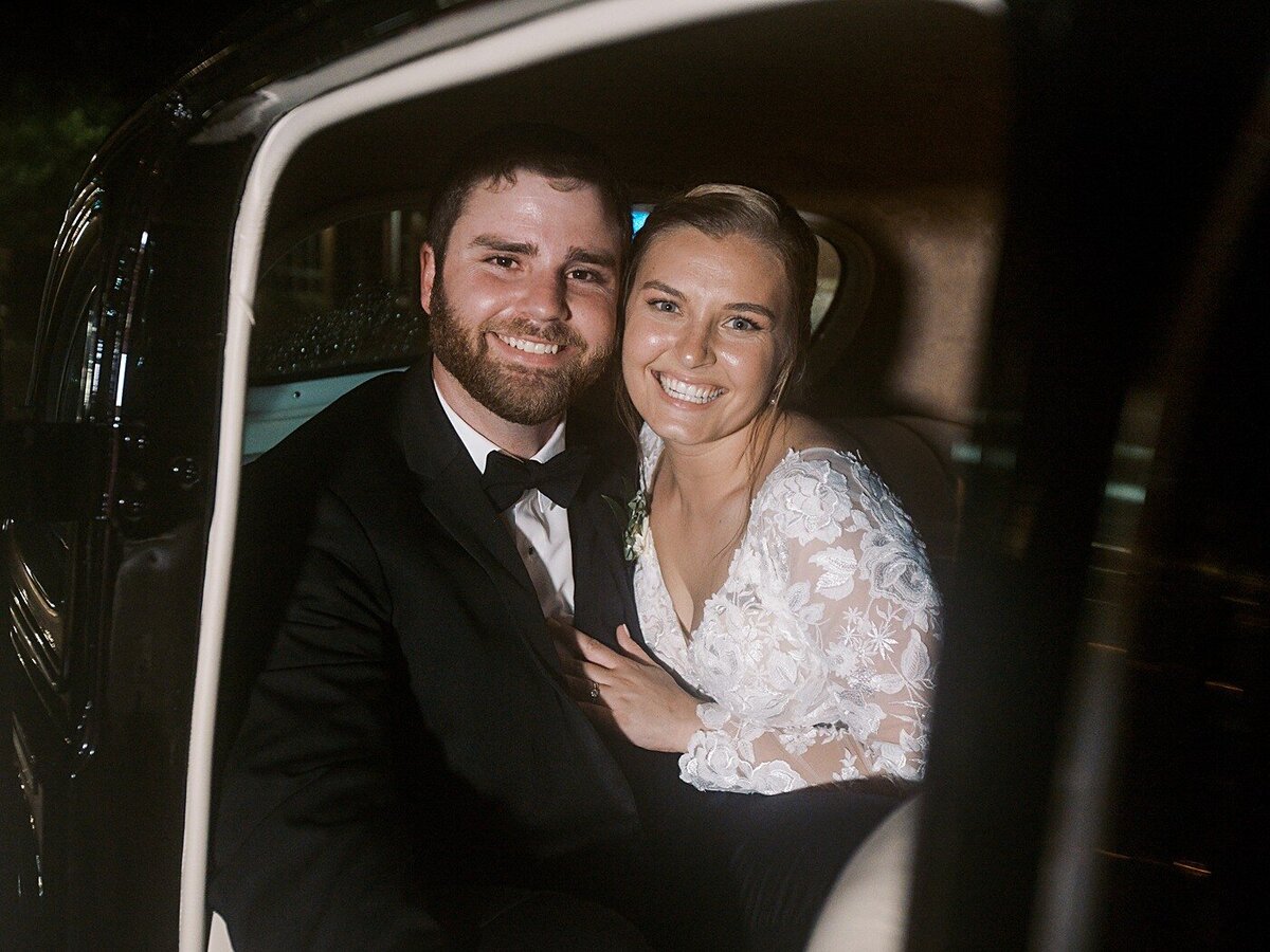 wedding-bride-groom-greenville-classic-car-sc