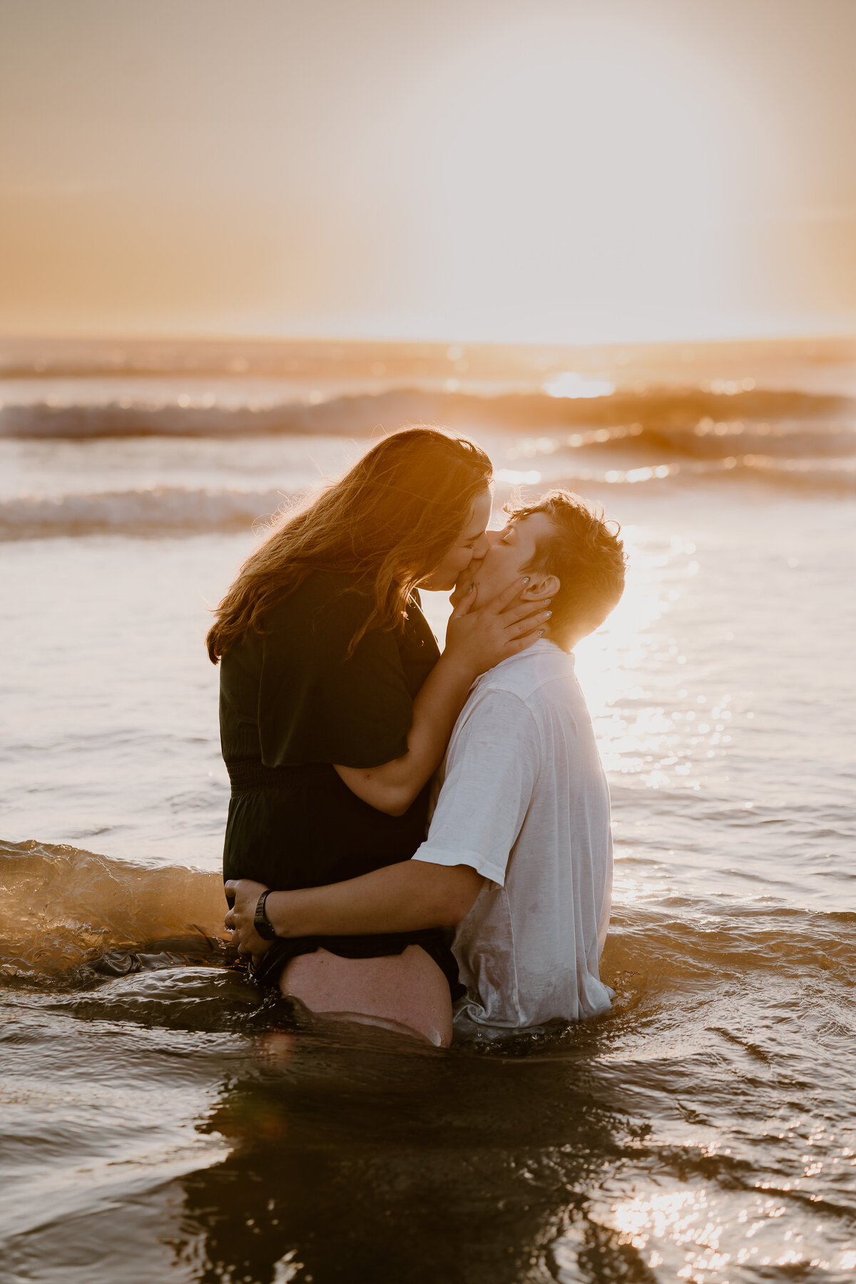 engagement photos on the oregon coast by magnolia june visuals