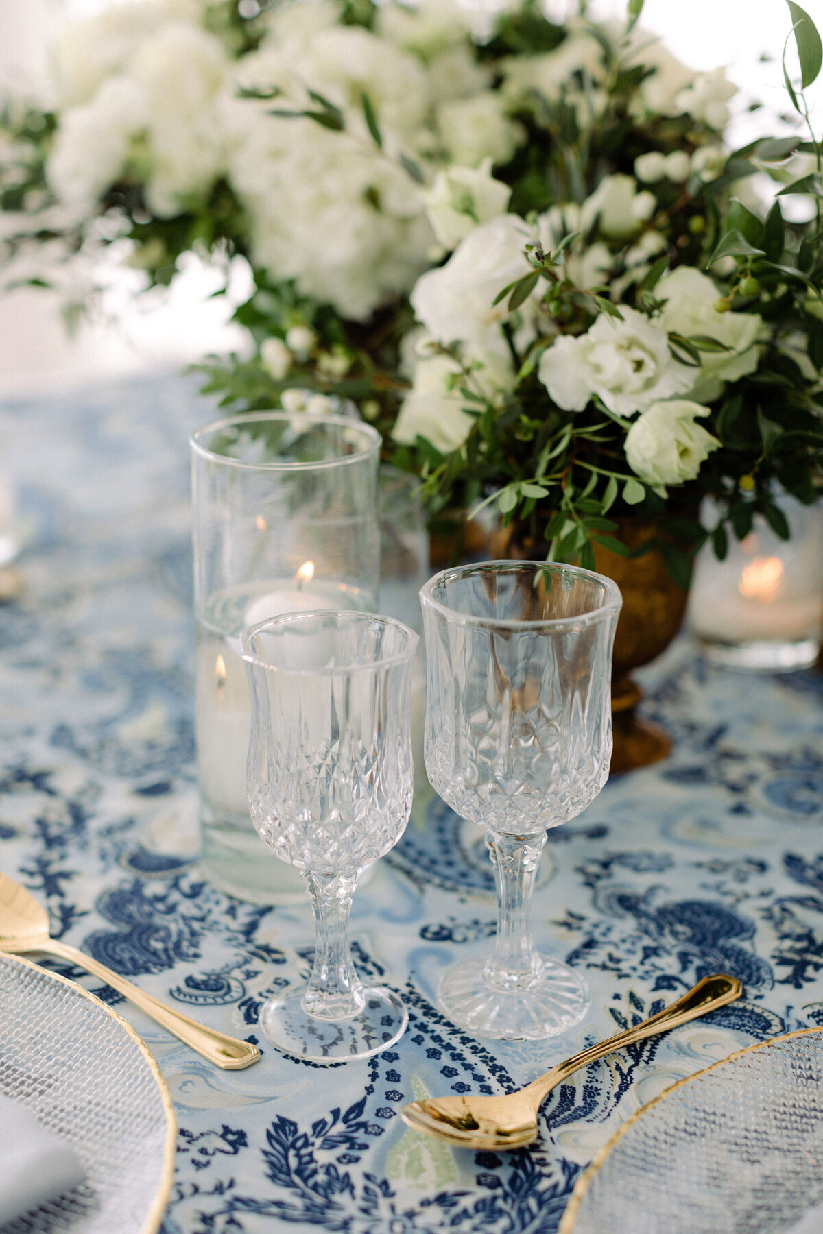 destination wedding santorini with baby blue details (3)