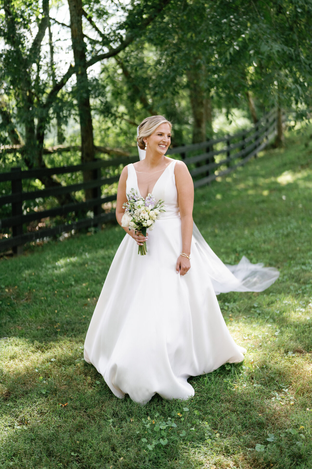 Preview_Lizzie Baker Photo _ Brittany & Jared _ Vineyard at High Holly Wedding _ Highlands Wedding Photographer _ Atlanta Wedding Photographer-34