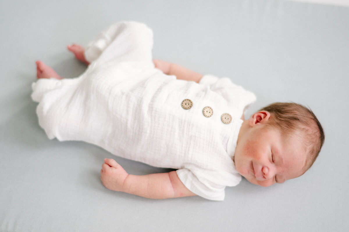 newborn photo session in Hudson Valley