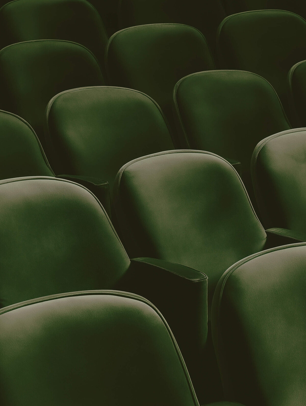 TONIC_Martini_FashionLifestyleStock-theater-seats
