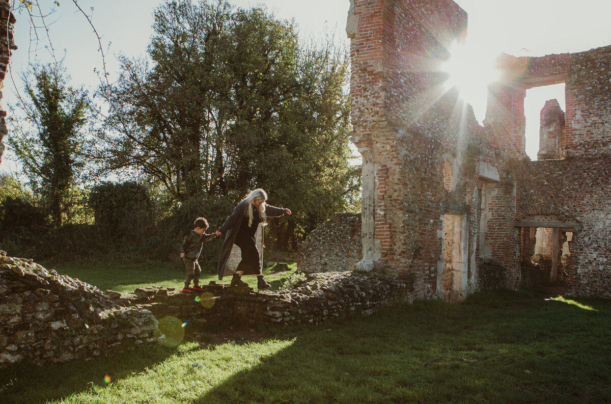 Motherhood photo shoot at the stunning Sopwell nunnery ruins