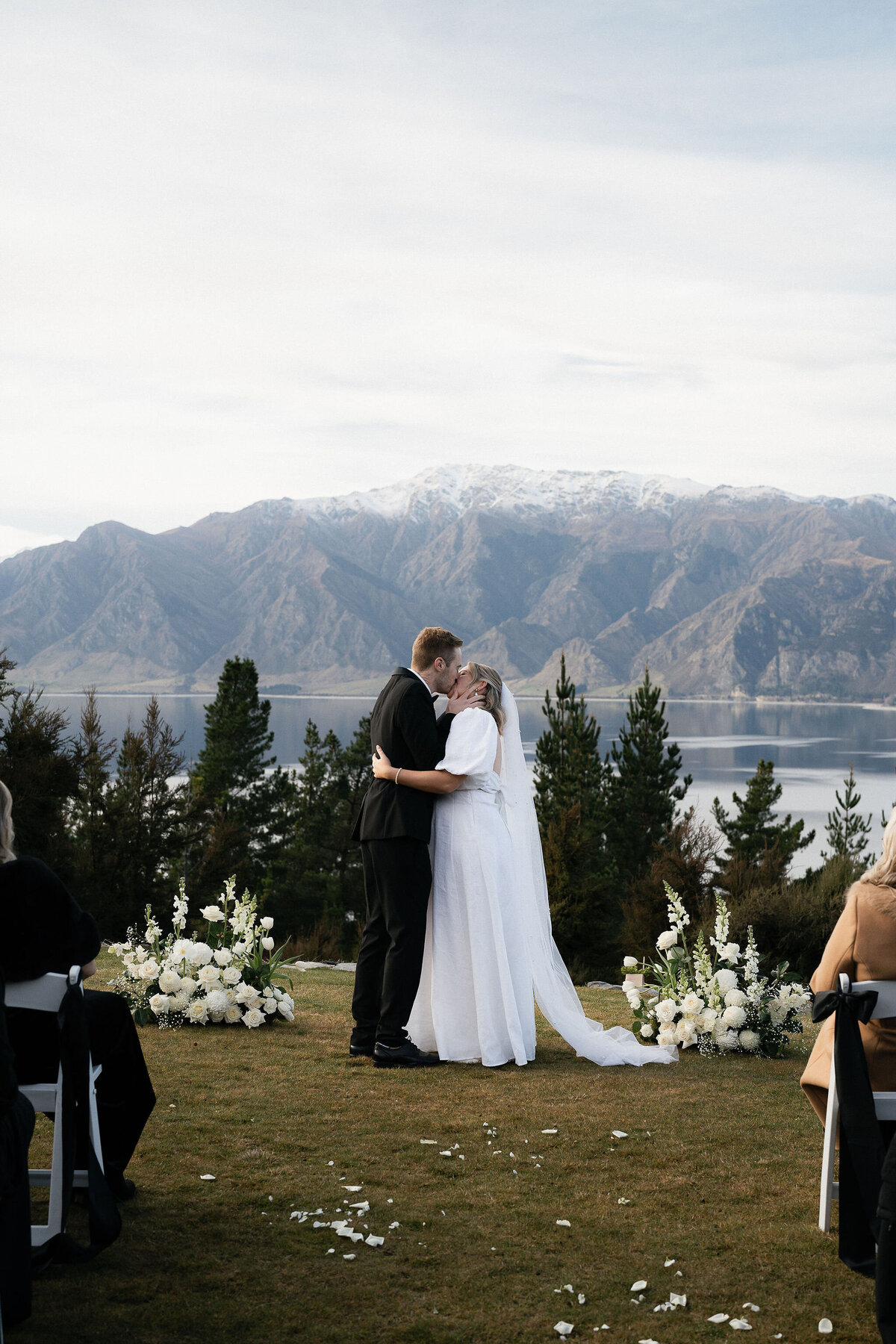 Meg+Jye-LakeHawea-Elopement-210