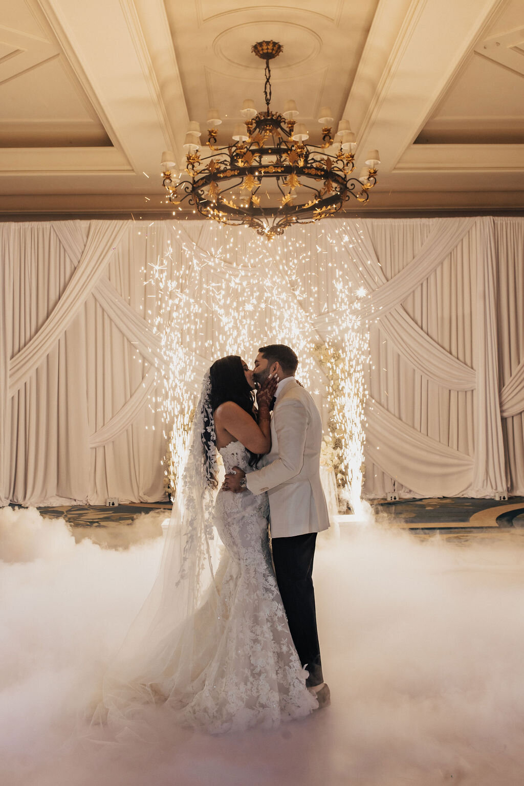 ritzcarltonwedding-ashleyakash-nicoleastonphoto-196