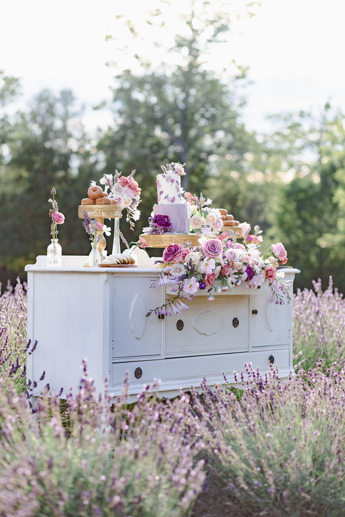 KS-Florals-and-Decor_Ashleys-kitchen_Lavender-Queen-Farm-3