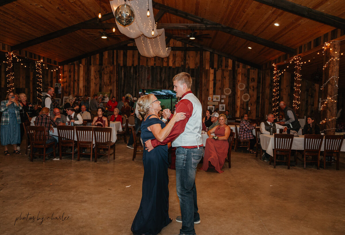 mondovi wedding photographer-138