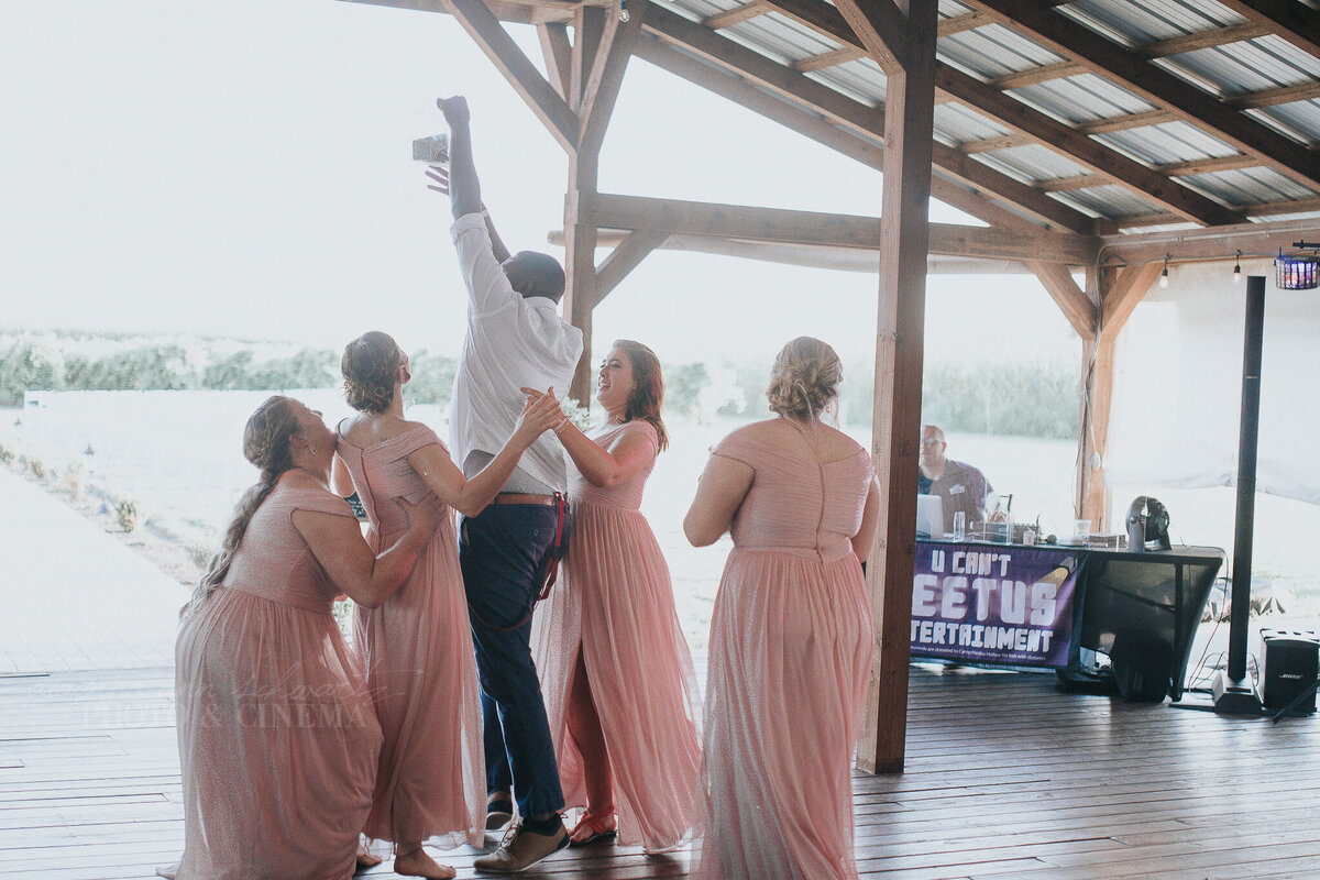 reception _ alaynna ann schwartz _ harpors vinyard _ iowa photographer _ playlife photography_0558