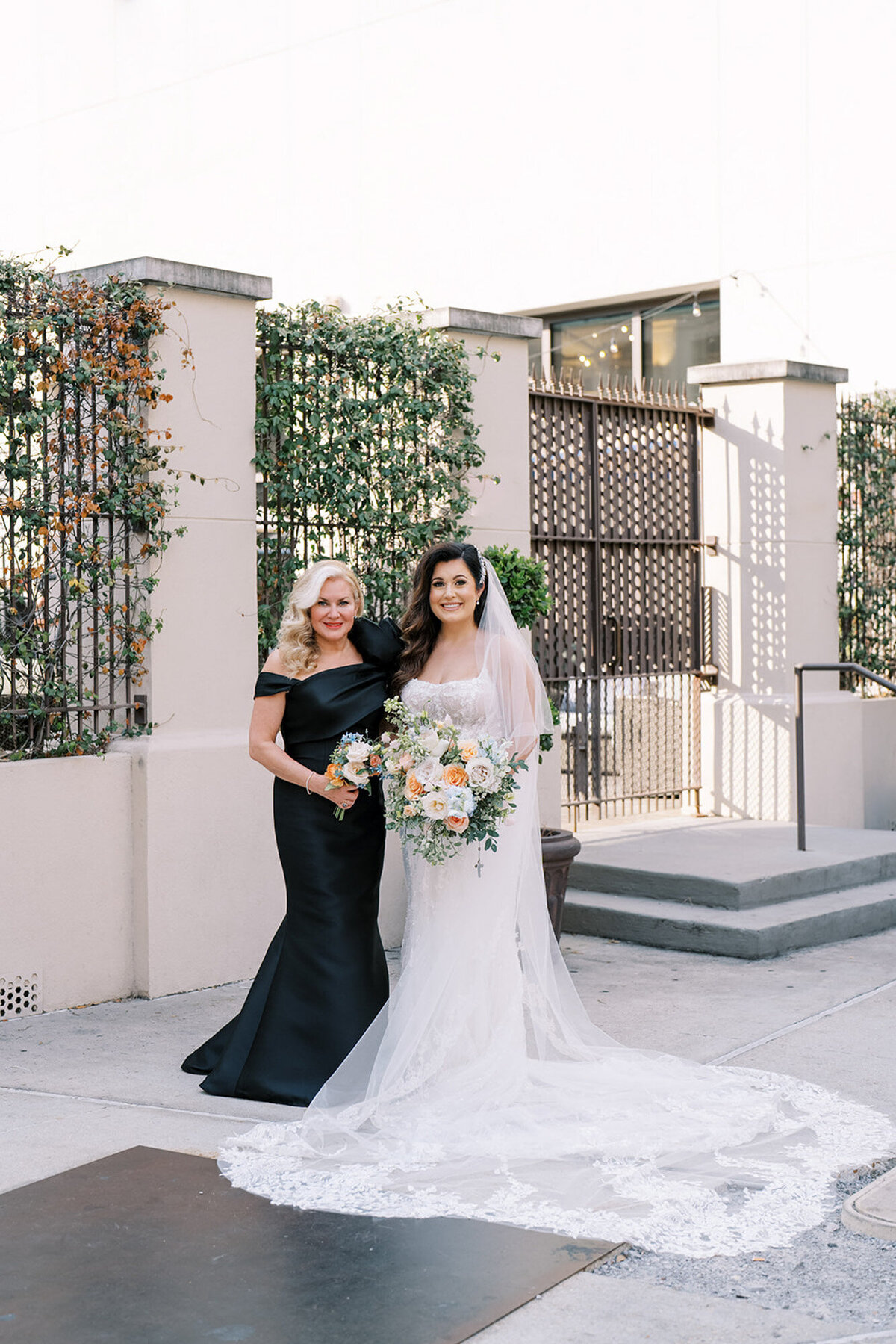 Jenna and Dylan's luxury wedding at the NOPSI hotel in New Orleans