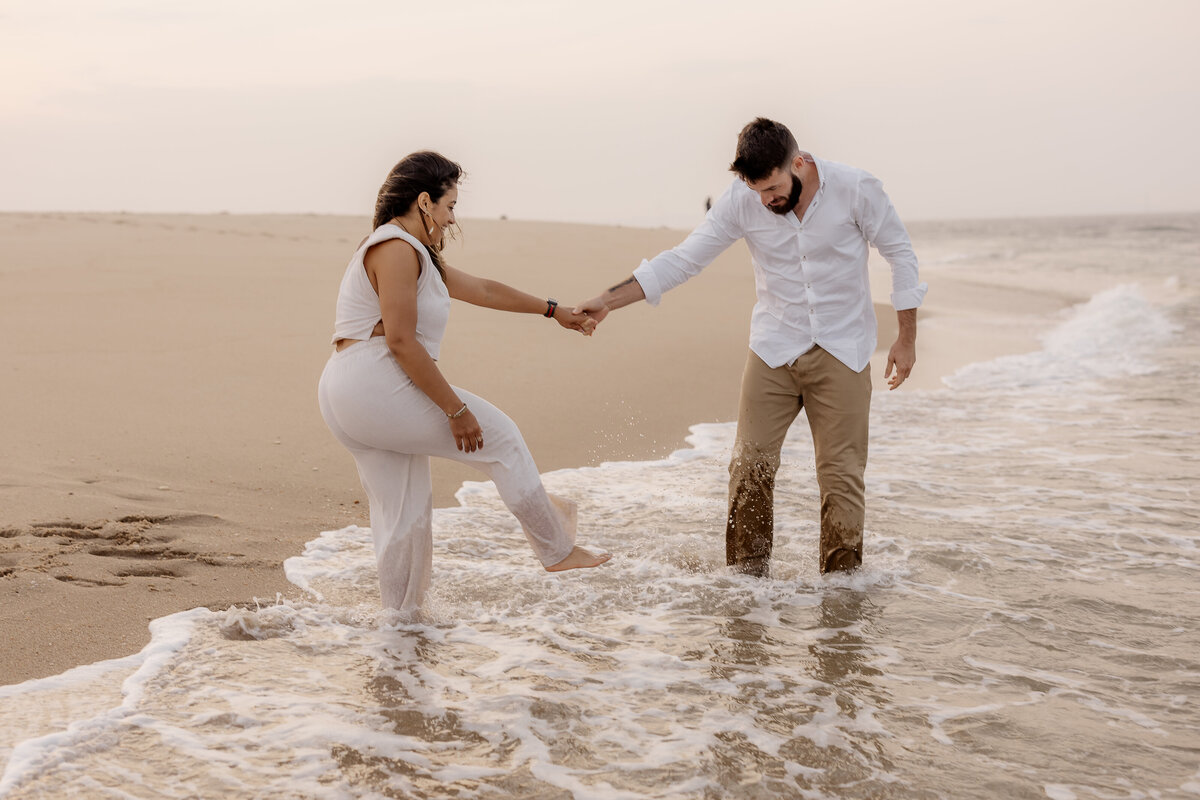 sandy-hook-nj-couple-photoshoot