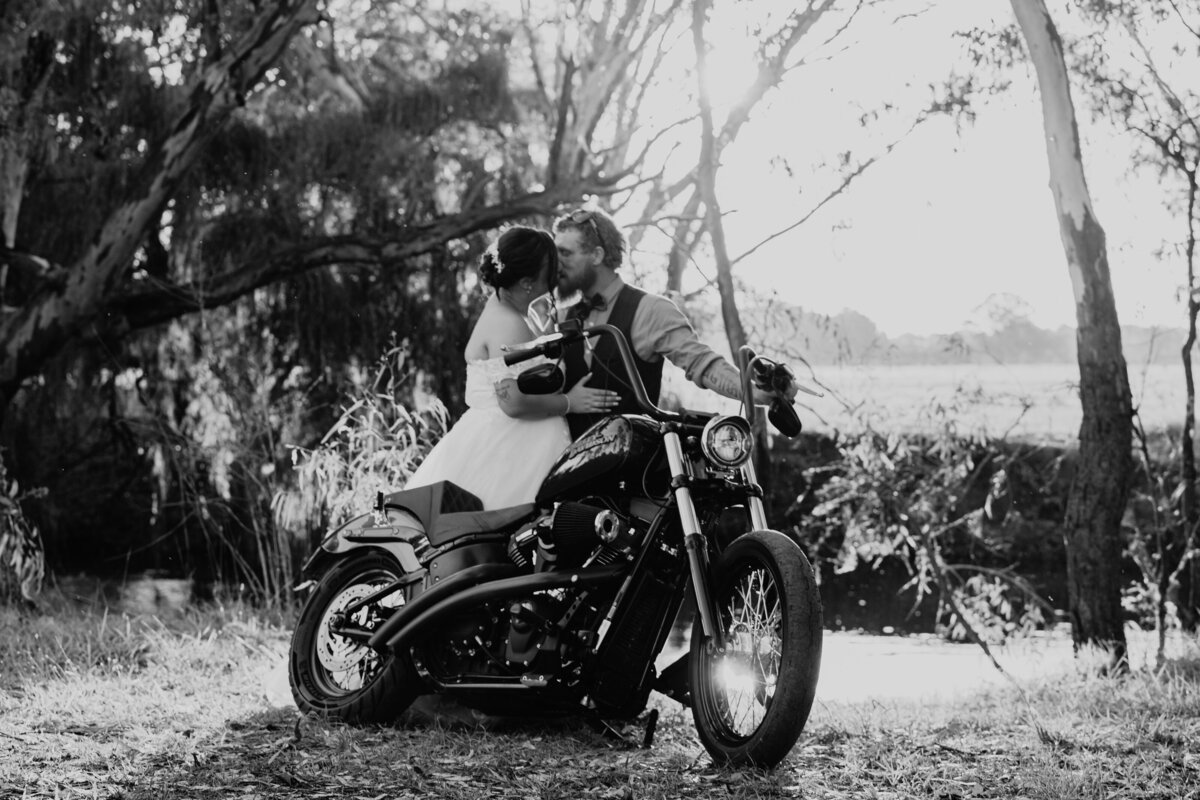 bright-beechworth-wanagaratta-wedding-photograher_099