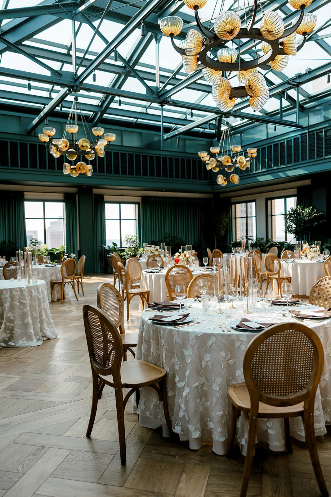 BOOK TOWER DETROIT WEDDING __ LINDSAY ELAINE PHOTOGRAPHY-3