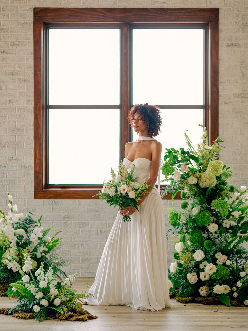 ModernBridalFashionwithGreenFlorals-AlisonBrookePhotography-29