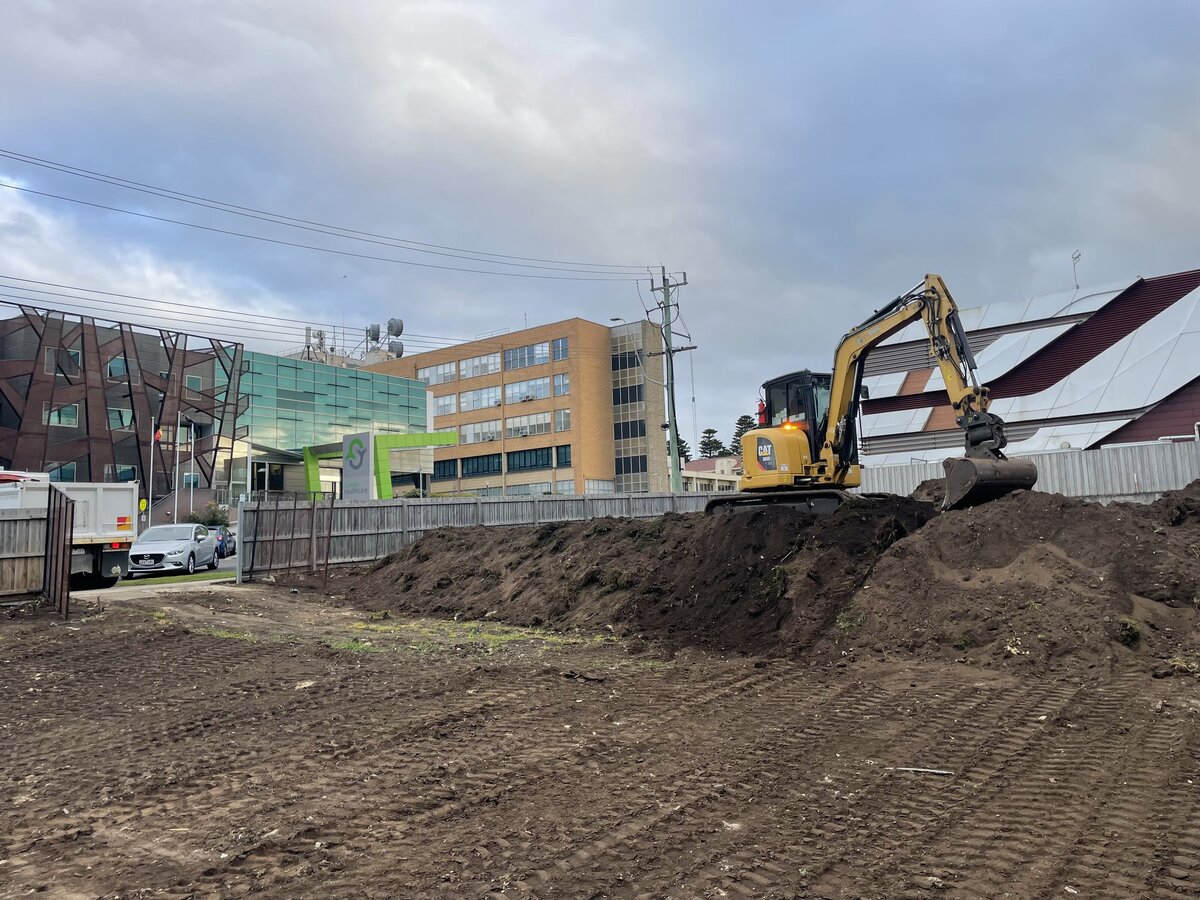 carpark excavation and stock pile load out