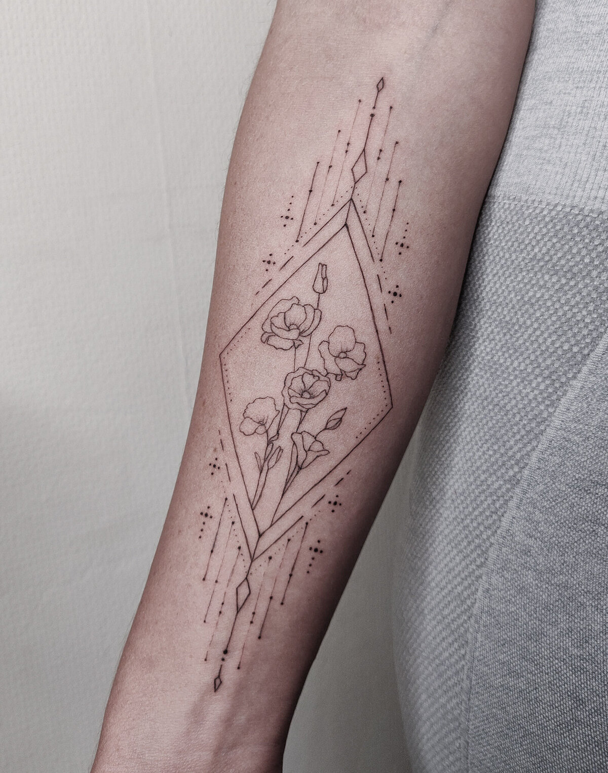 floral tattoo, organic tattoo, geomtric tattoo, diamond tattoo