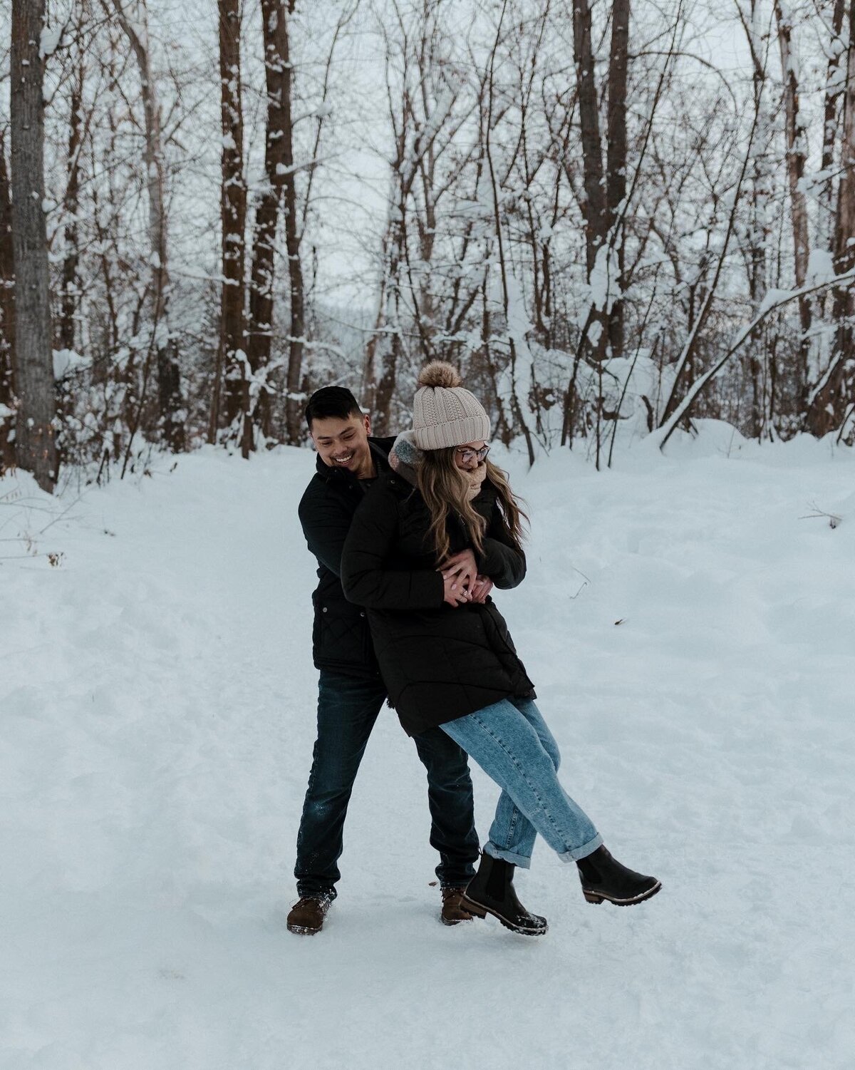 A winter engagement session in Leavenworth, Washington