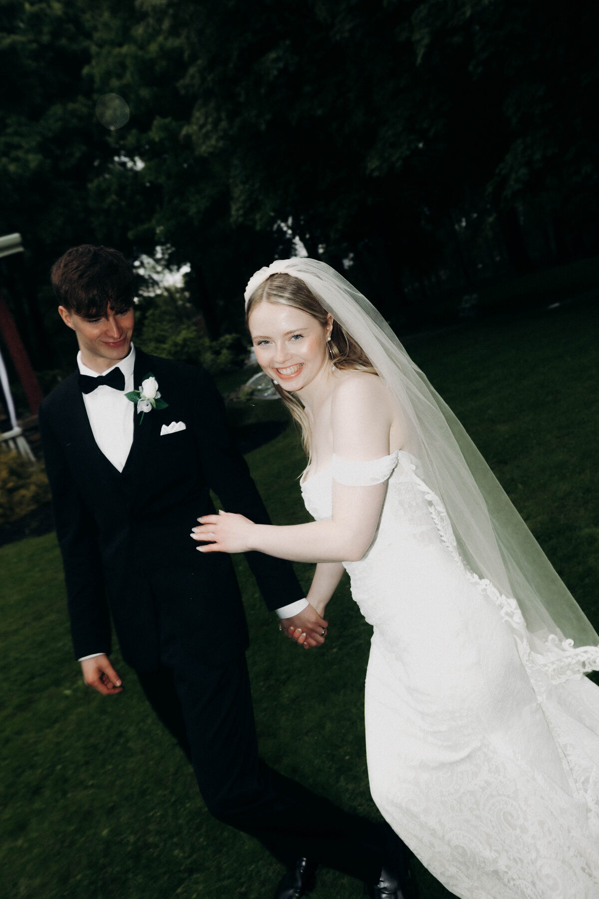 direct flash bride and groom wedding photography