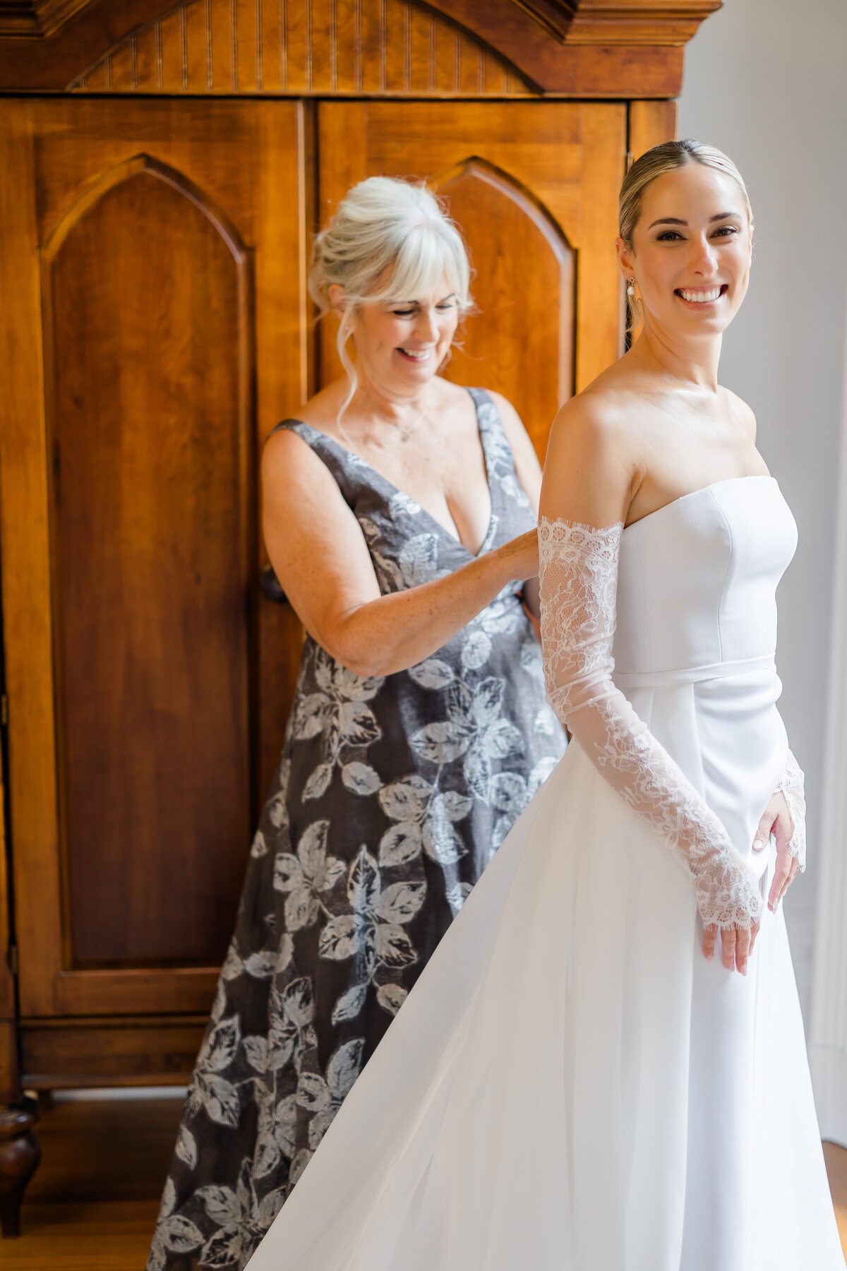 kasia-sickau-photography-wedding-photographer-hannah-and-TJ-the-grand-ballroom-covington-ky-60