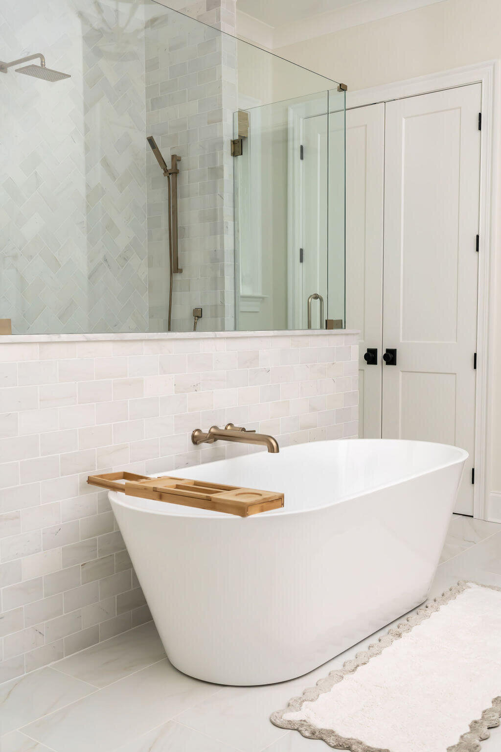 sweet southern home gracies space white free standing bathtub in bathroom