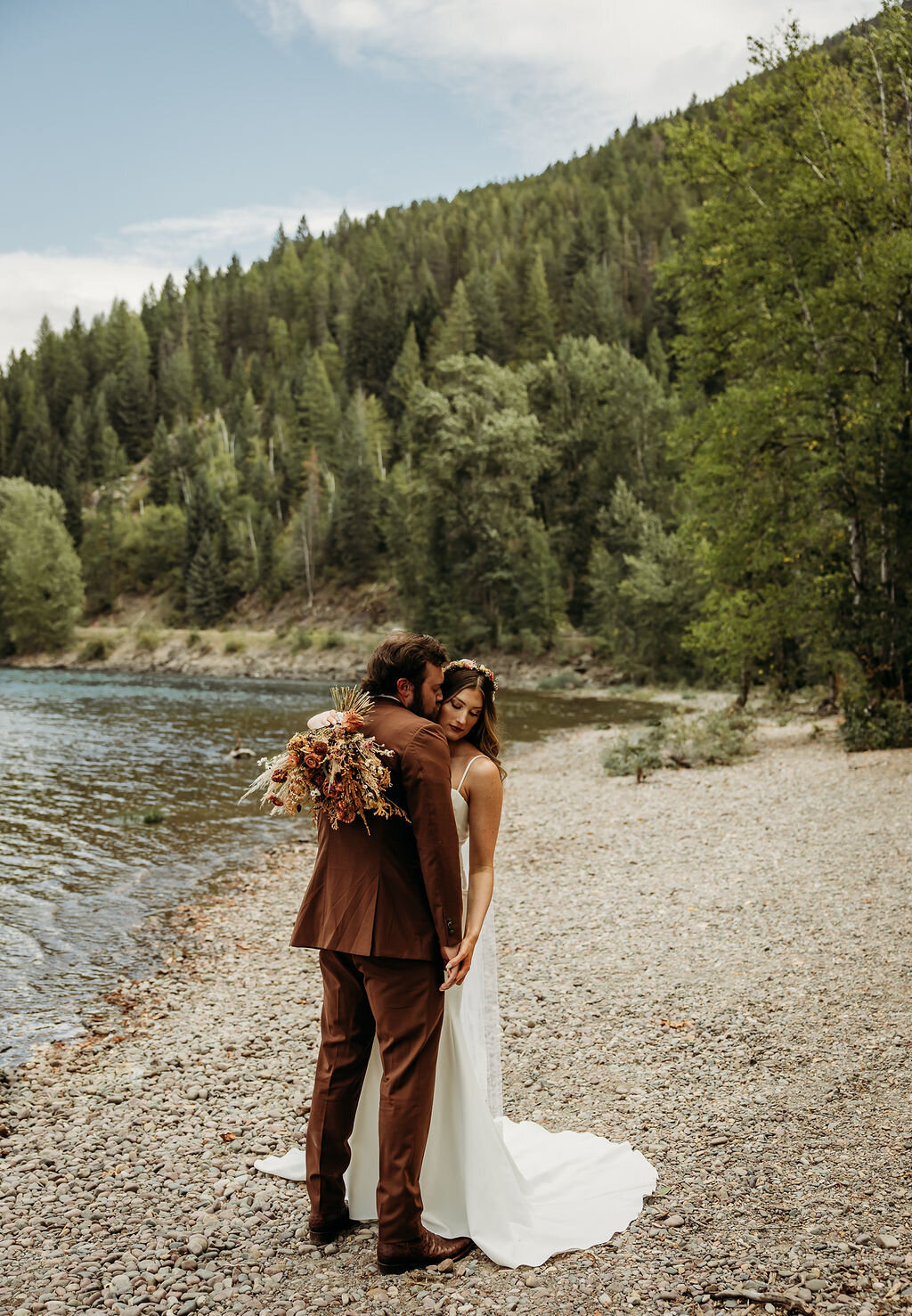 glaciernationalparkelopement-lakemcdonaldelopement-lakemcdonaldmontana-montanaelopementphotographer-montanaelopement-17