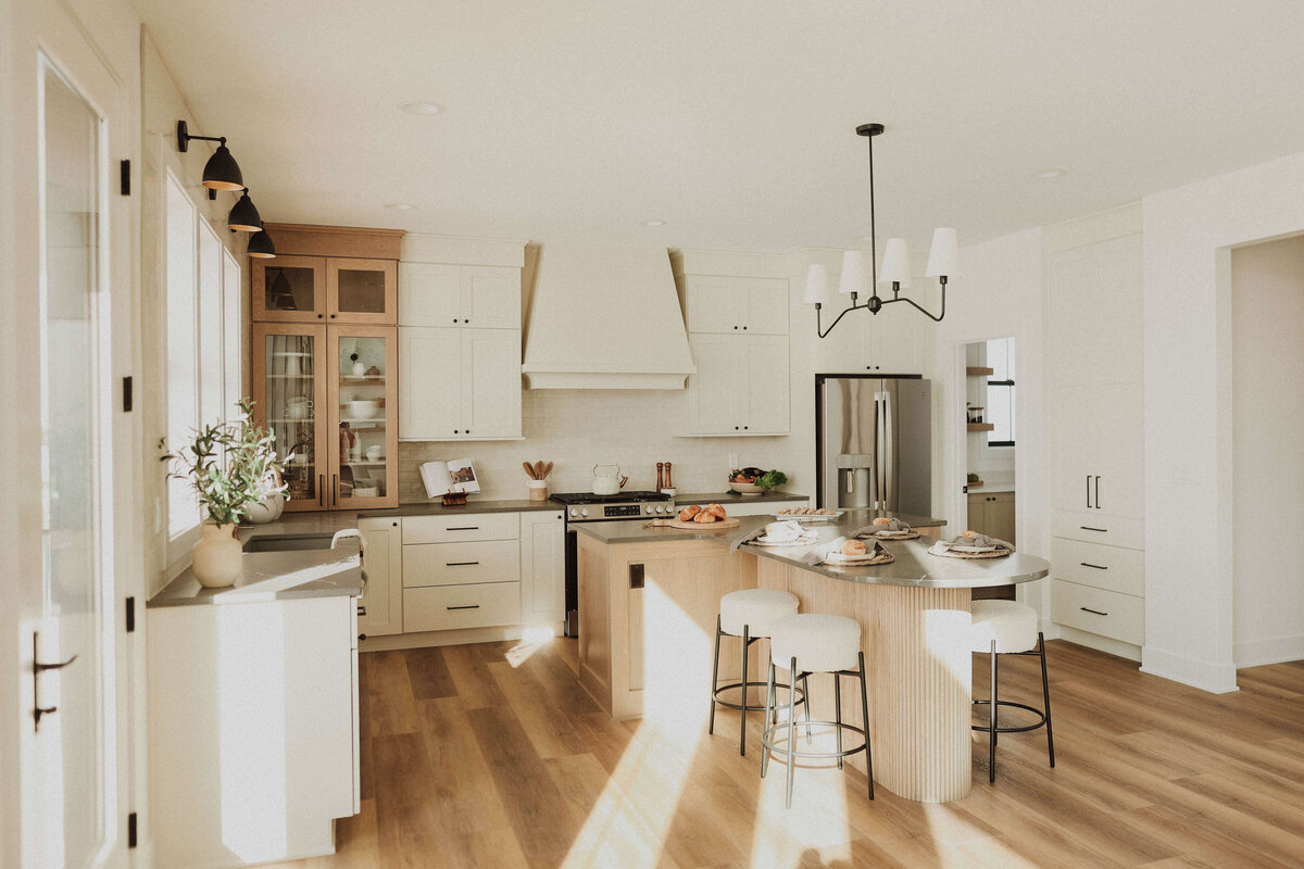 2802-Kitchen-Grimes-Central-Iowa-Custom-Home-JRL-Builders-3F1A0074