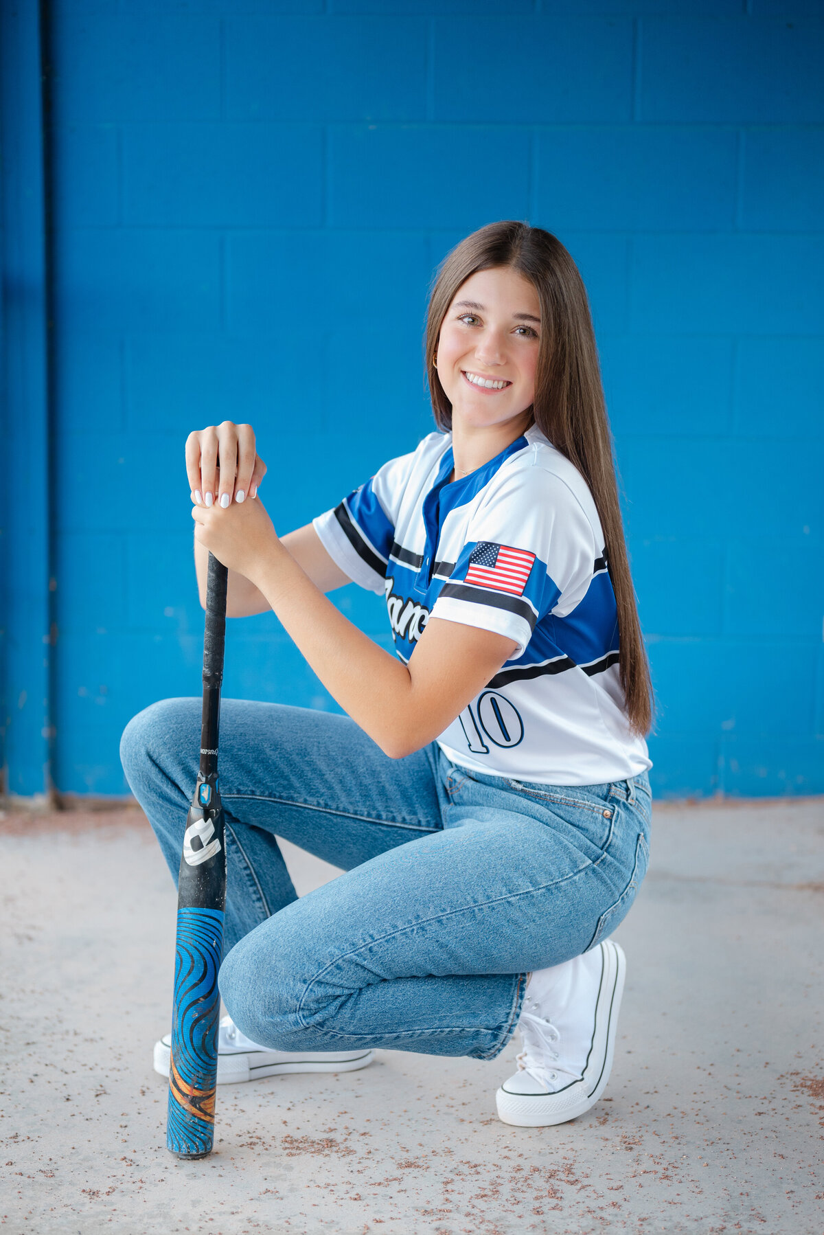 senior-graduation-photoshoot-softball