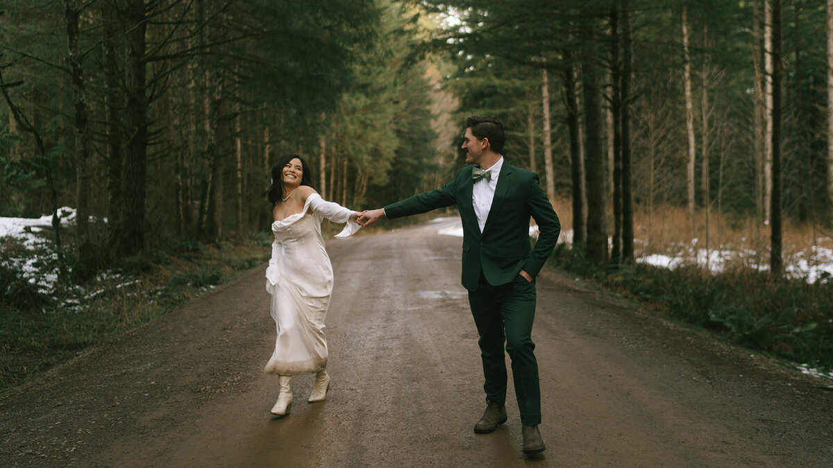 bc-vancouver-island-elopement-photographer-taylor-dawning-photography-forest-winter-boho-vintage-elopement-photos-97
