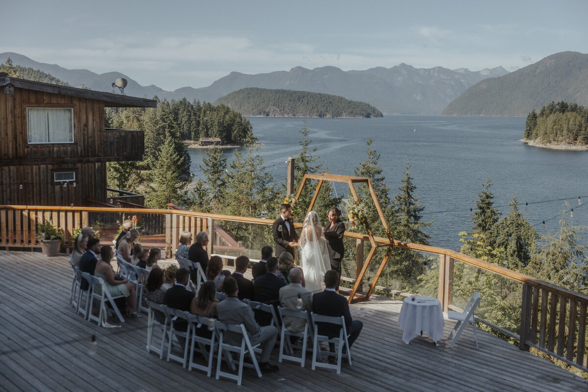 victoria-and-chester-west-coast-wilderness-lodge-intimate-wedding-chelsea-brown-photography-161