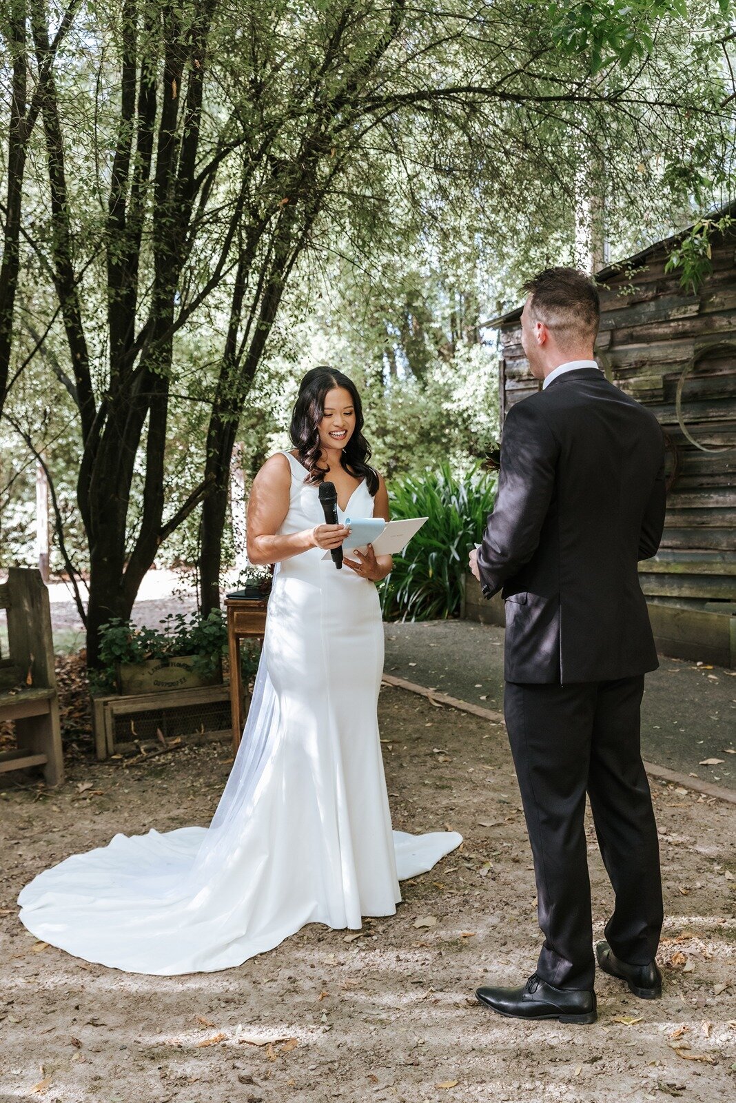 Elope-styled-micro-wedding-victoria-the-log-cabin-ranch21