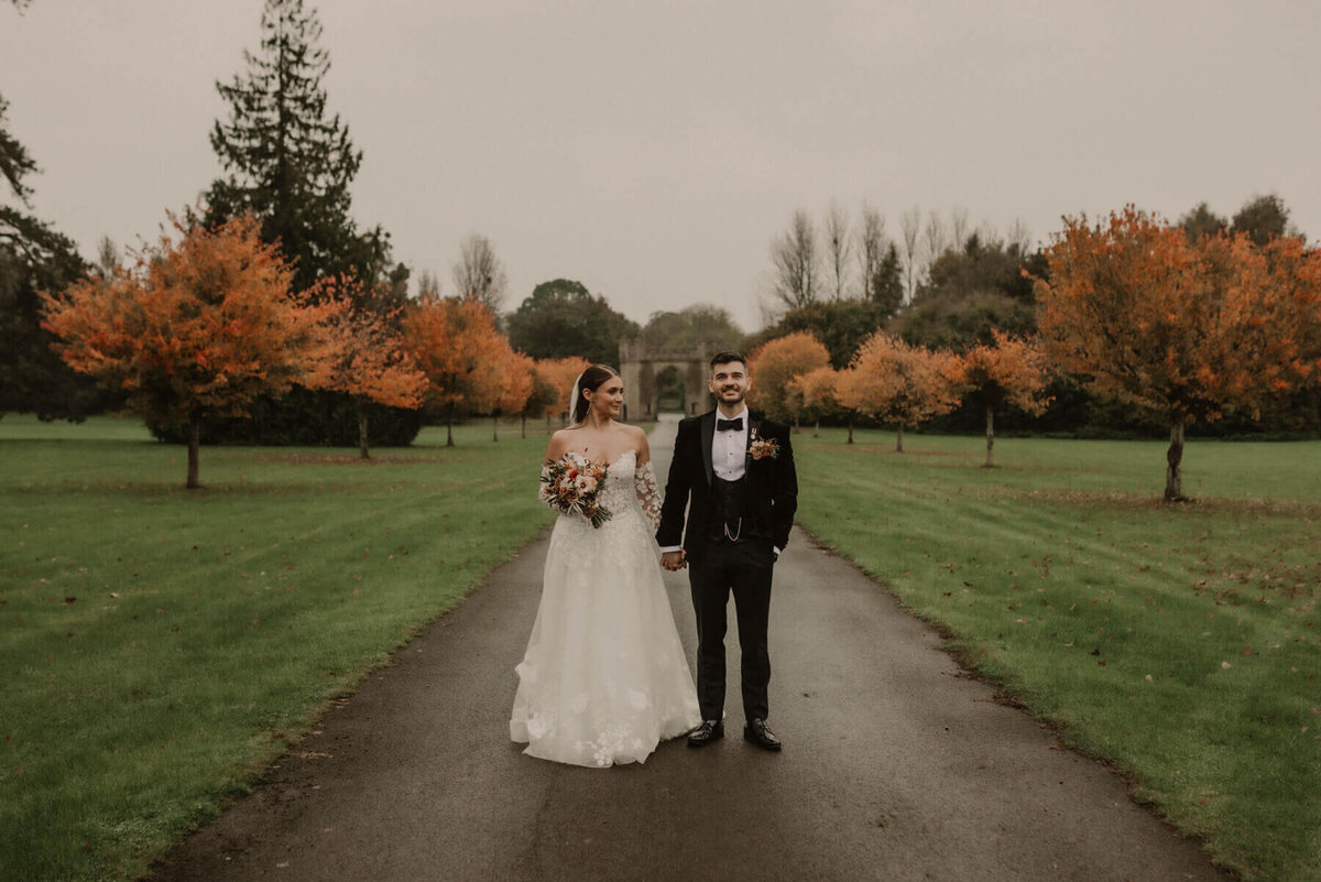 Carrie-Hampton-Court-House-Wedding-Flowers-Issy-And-Bella-Florist-Herefordshire23