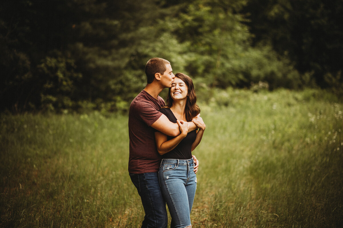 cute engagement session