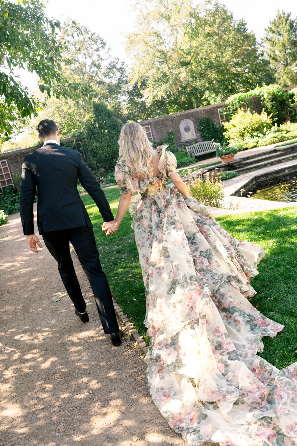 Berlez-Aspen-Avenue-Chicago-Wedding-Photographer-Engagement-Session-Chicago-Botanic-Garden-Selkie-Luxury-Editorial-True-to-Color-89