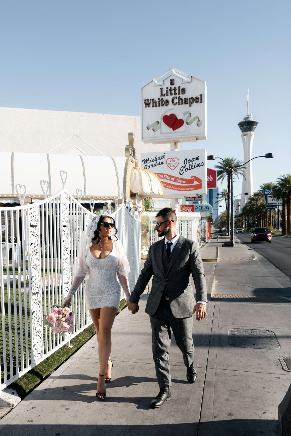 28riskyexposure_aimee-adrian_las-vegas-elopement-photography