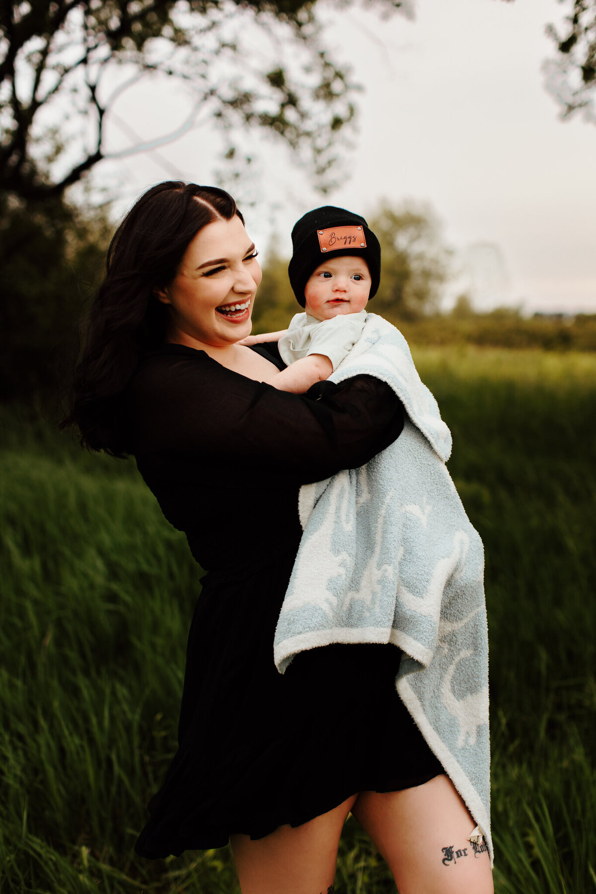 Motherhood photography NW Arkansas, motherhood portraits near me, mommy and me photography NW Arkansas